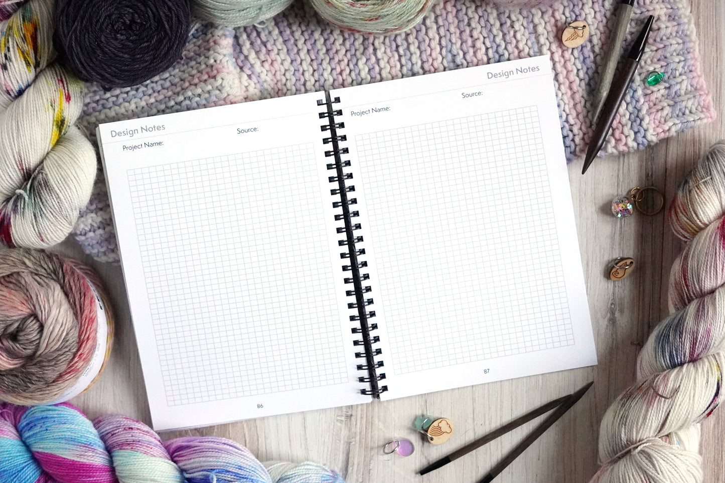 The Knitter's Design & Project Notebook / Pastel Rainbow